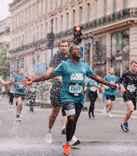 Coureur Adidas 10K Paris